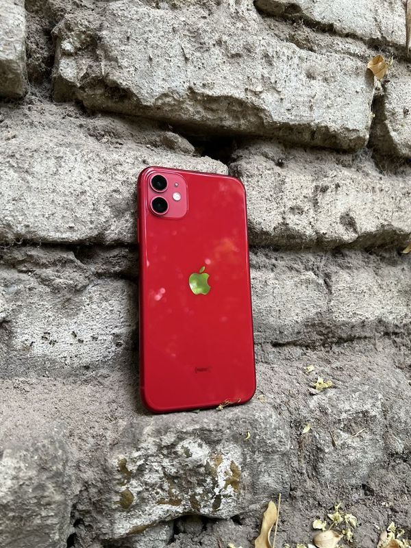 Iphone 11 Red sotiladi Iphone 11 Red sotiladi