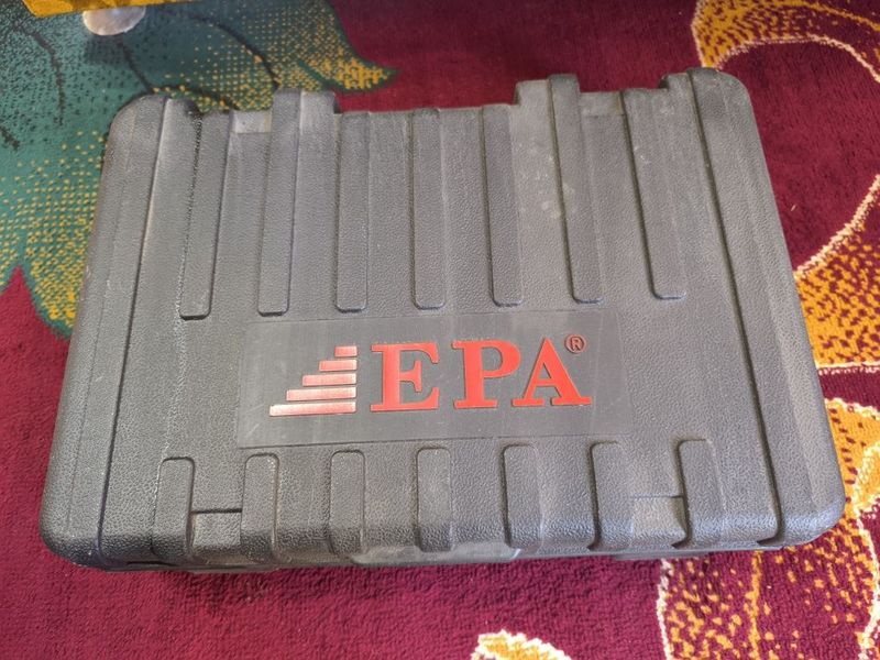 Перфоратор EPA 850W