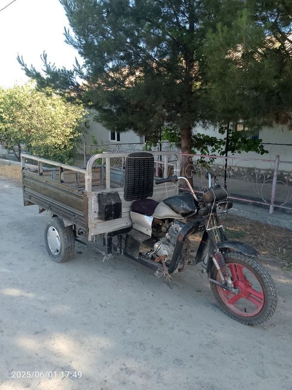 Eldosh muravey srochni sotiladi holati idial aybi yoʻq kiraskasi toza Eldosh muravey srochni sotiladi holati idial aybi yoʻq kiraskasi toza