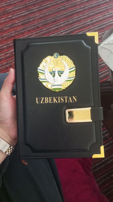 Blocknot ichki ishlar daftari yengi olganimga 3 kun boʻldi
