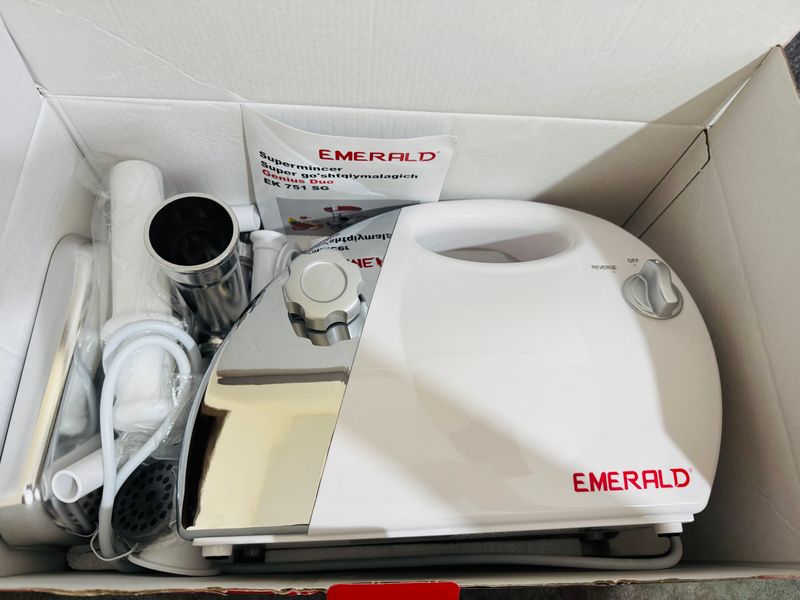 950 000sum Мясорубка Emerald EK 751 SG,2500Вт 950 000sum Мясорубка Emerald EK 751 SG,2500Вт