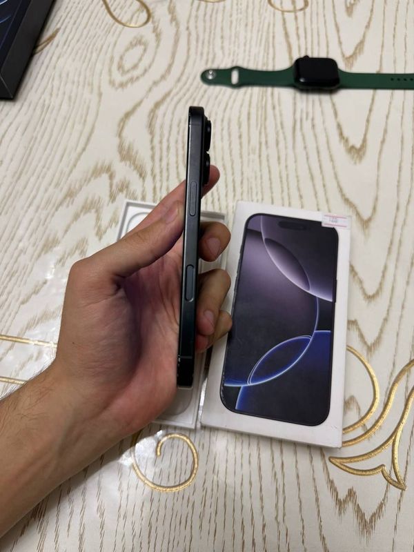 Iphone 16 pro black lla 96 emkost esim Iphone 16 pro black lla 96 emkost esim
