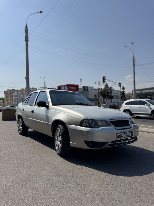 Nexia 2 sotiladi sostayaniyasi zor. 2009 yil 370000 km yurgan Nexia 2 sotiladi sostayaniyasi zor. 2009 yil 370000 km yurgan