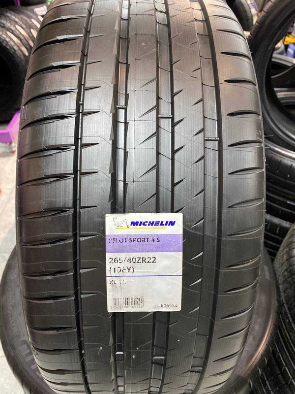 Michelin Pilot Sport 4 S 265/40R22 Michelin Pilot Sport 4 S 265/40R22