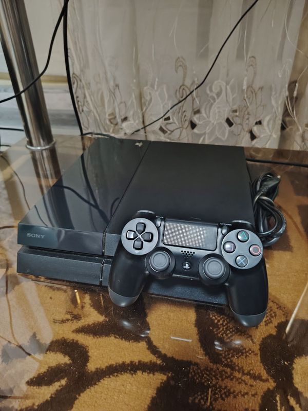 Продам psp 4 с играми!!! Продам psp 4 с играми!!!