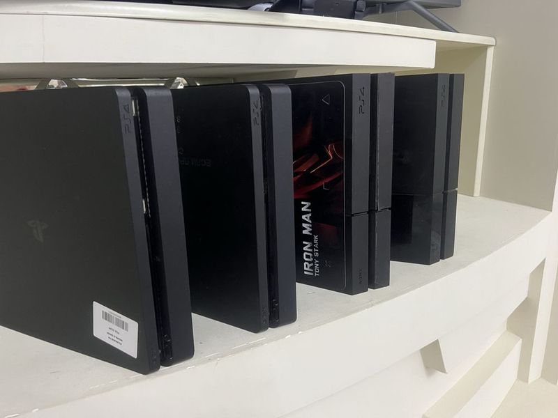 PlayStation 4 Sotiladi