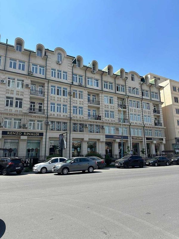 Farg`ona shahar markazidan kvartira sotiladi Farg`ona shahar markazidan kvartira sotiladi