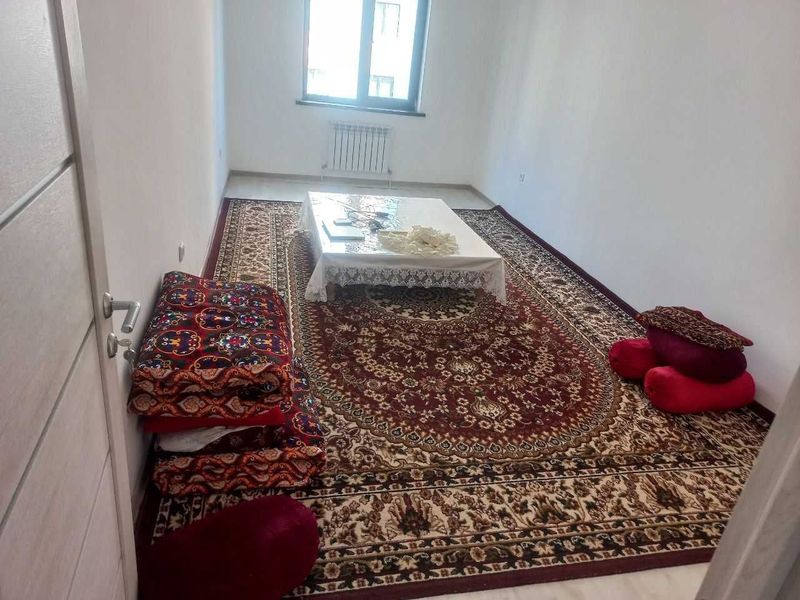 Qizlarga oila bilan Sheriklikga kvartira bor