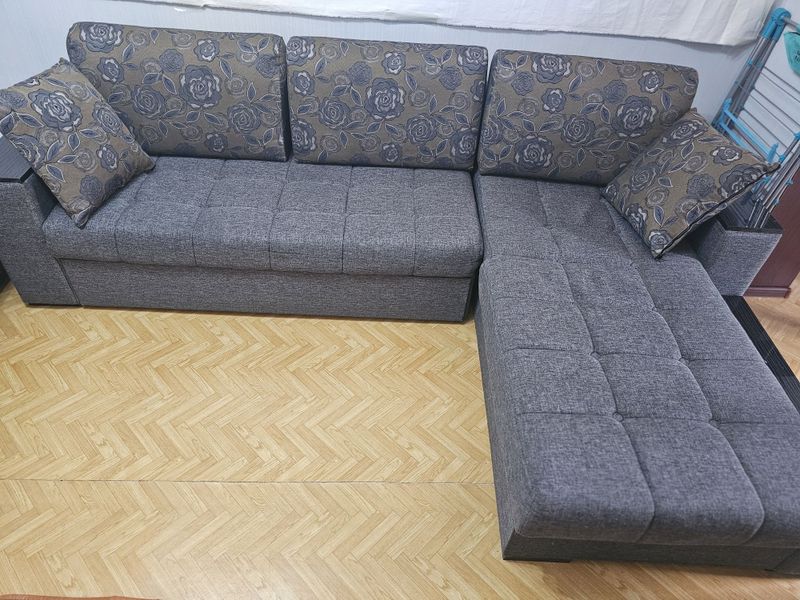 Распродажа! Диван кровать трансформер + пуфик сундук.Срочно. Распродажа! Диван кровать трансформер + пуфик сундук.Срочно.