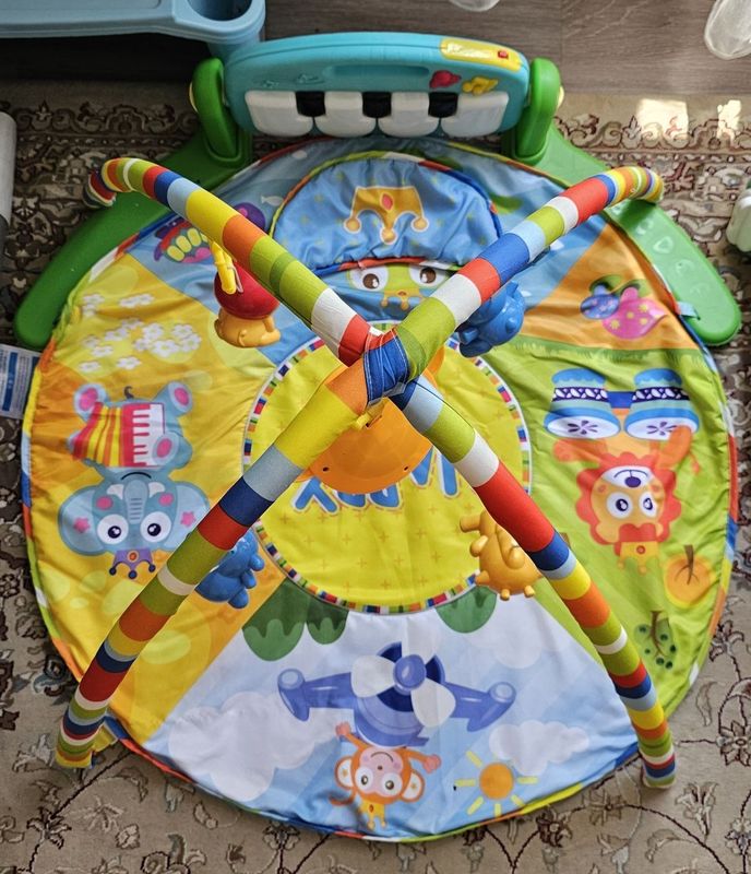 Коврик детский с игрушками Коврик детский с игрушками