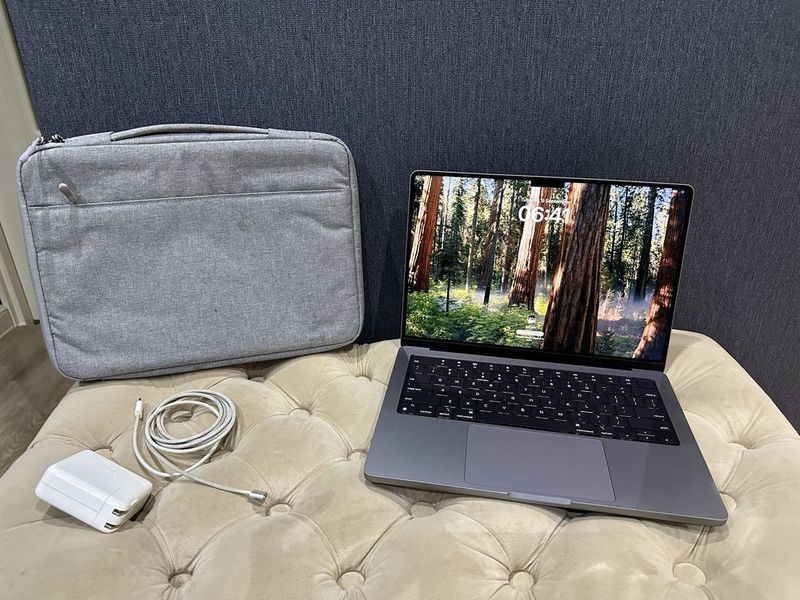 * Apple MacBook PRO 14 А2442 с чипом Apple M1 Pro не дорого! * Apple MacBook PRO 14 А2442 с чипом Apple M1 Pro не дорого!