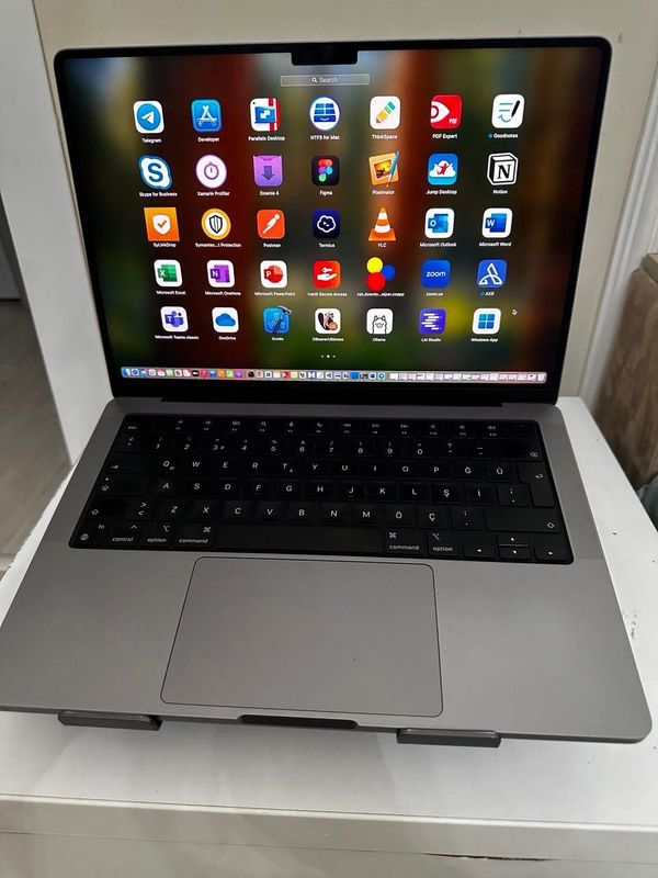 Apple Macbook Pro 14 inc, 32gb memory, 1 tb ssd, 2021 custom model Apple Macbook Pro 14 inc, 32gb memory, 1 tb ssd, 2021 custom model