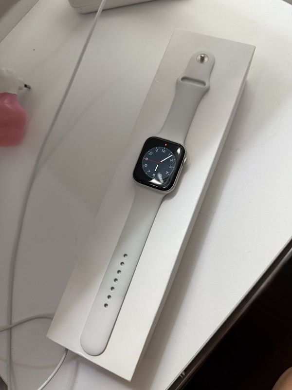 Apple watch 5 серия 44мм Apple watch 5 серия 44мм