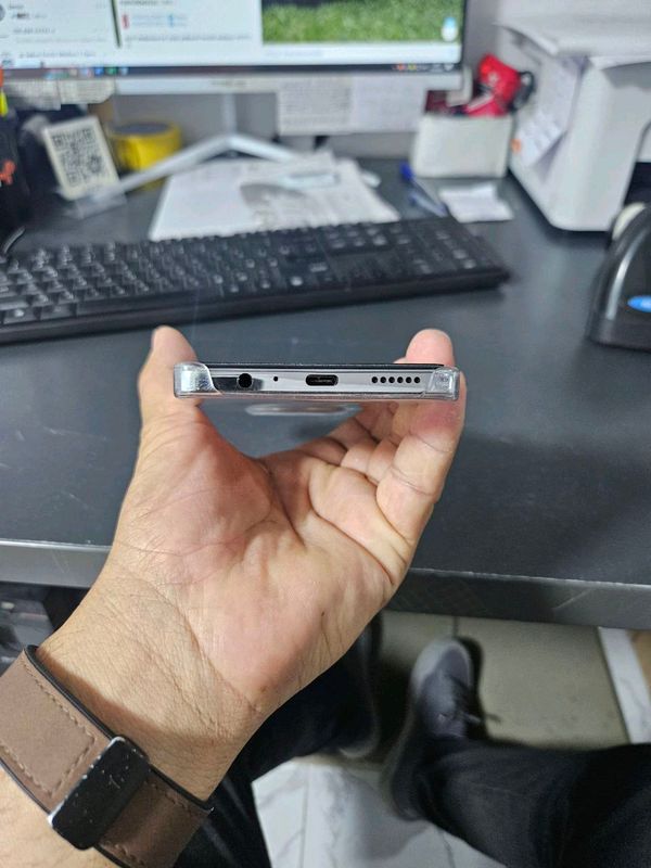 Texno Camon 30 Texno Camon 30