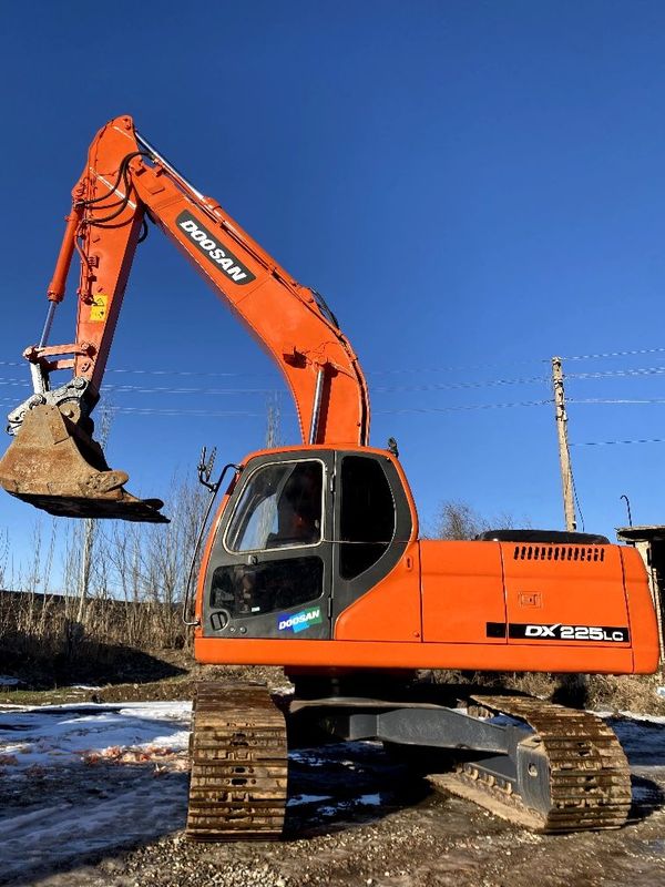 Doosan 225 sotiladi xolati zor !!!