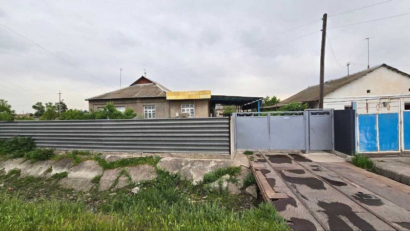 Продаётся дом в Дустобаде (Куйи-Чирчикский район) Продаётся дом в Дустобаде (Куйи-Чирчикский район)