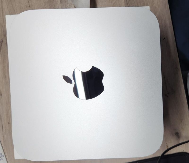 Mac Mini M1 8/256 - в идеальном состоянии!