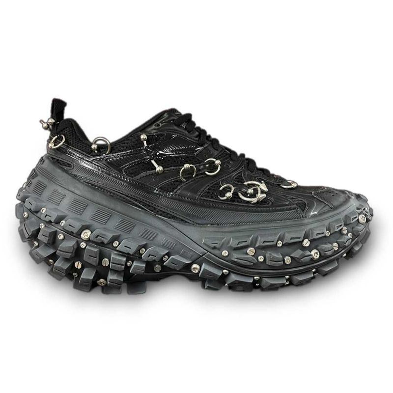 Balenciaga bouncer/defender piercing Balenciaga bouncer/defender piercing