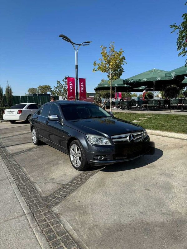 Продаётся Mercedes-Benz С класс W204