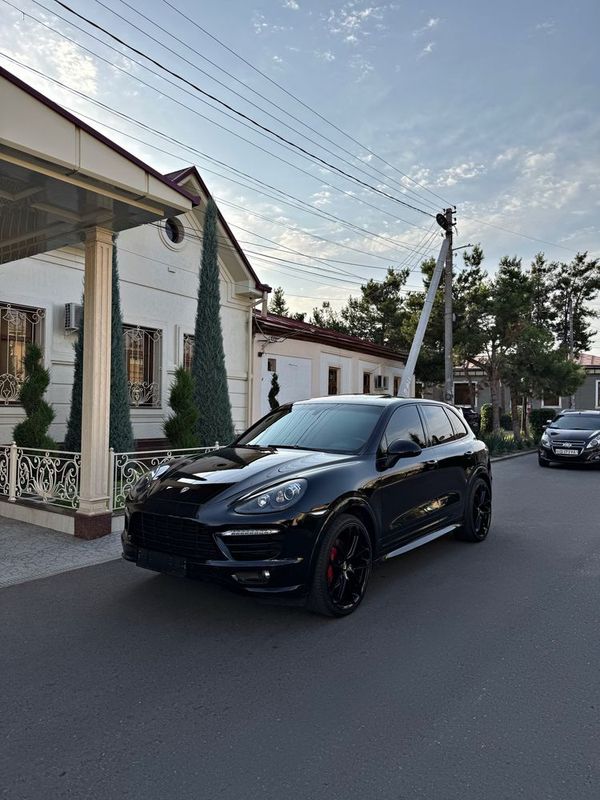 Porsche Cayenne GTS фулл Позиция 2014 Состаяние Идеално Краска Топтоза Porsche Cayenne GTS фулл Позиция 2014 Состаяние Идеално Краска Топтоза