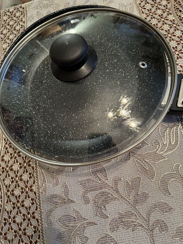 Сковородка с крышкой, Сковородка с крышкой,