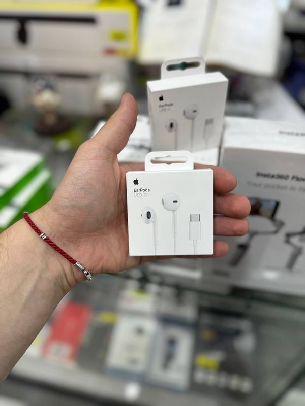 Наушники Apple EarPods (Type-C) Наушники Apple EarPods (Type-C)