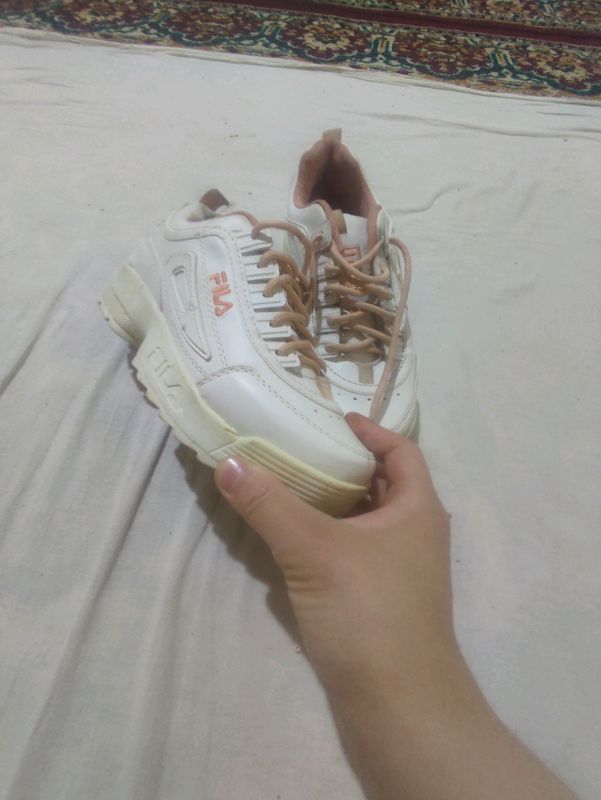 Fila krossovka razmer 38 39 umuman kiyilmagan