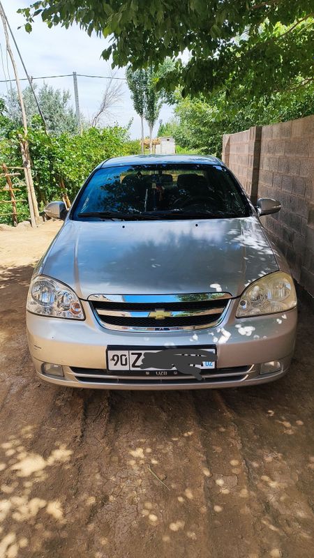 Lacetti Chevrolet sotiladi tez. narxidan kelishamiz Lacetti Chevrolet sotiladi tez. narxidan kelishamiz