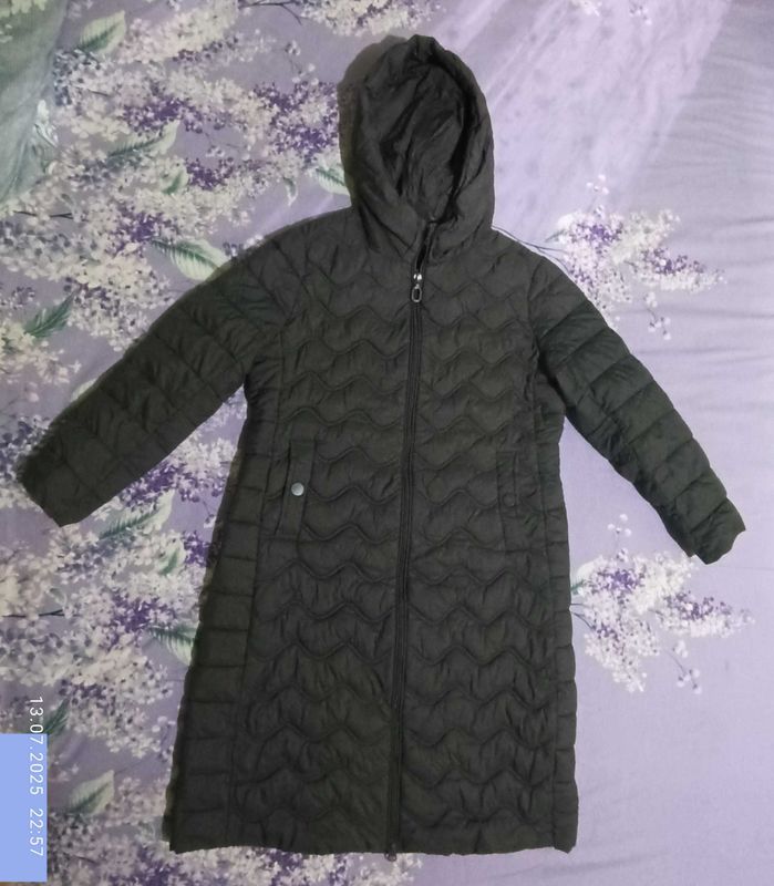 Продаётся женское зимнее пальто Продаётся женское зимнее пальто