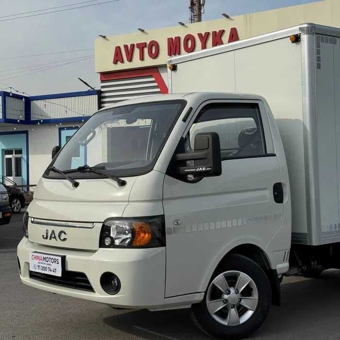 JAC X200 Gruzavoy Furgonlik sotuvda tayyor