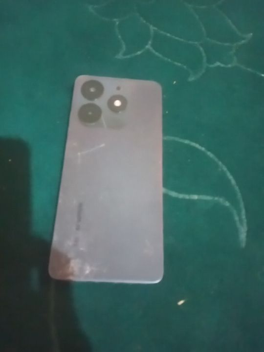 Tekno spark 10pro 128 xotira ram 4 gb aybi orqa krishka singan Tekno spark 10pro 128 xotira ram 4 gb aybi orqa krishka singan