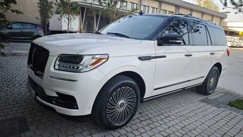 Lincoln Navigator 3.5 AT 4WD Black Label, цвет салона "Шале"