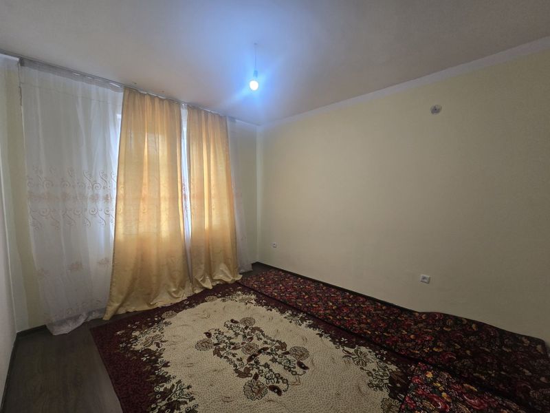 Zudlik bilan novostroyka 3 xonali kvartira sotiladi Zudlik bilan novostroyka 3 xonali kvartira sotiladi