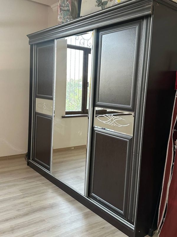 Spalni mebel srochni sotiladi Spalni mebel srochni sotiladi