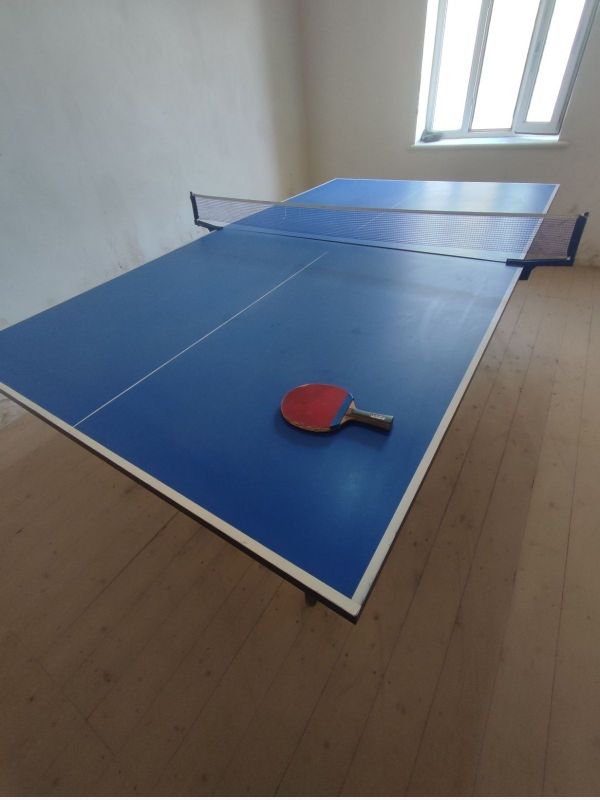 Tennis stoll sotiladi holati zo'r garantiyali