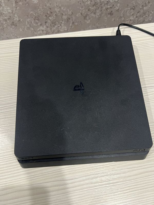 Playstation 4 Slim