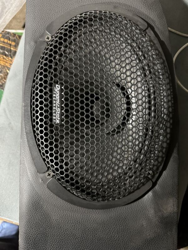 Колонки DynamicState 150-350 Watts Max Колонки DynamicState 150-350 Watts Max