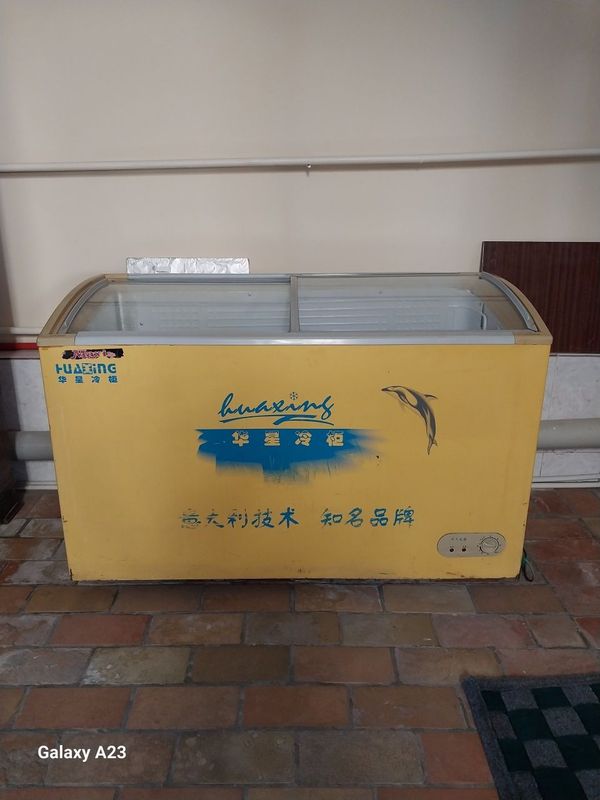 Продаётся морозильник Продаётся морозильник