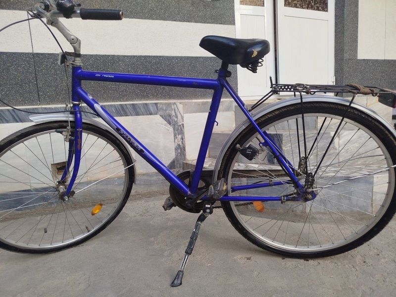Velosiped sotiladi Velosiped sotiladi