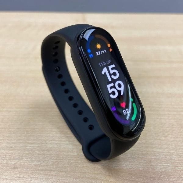 Mi band 6 soat sotilada Mi band 6 soat sotilada