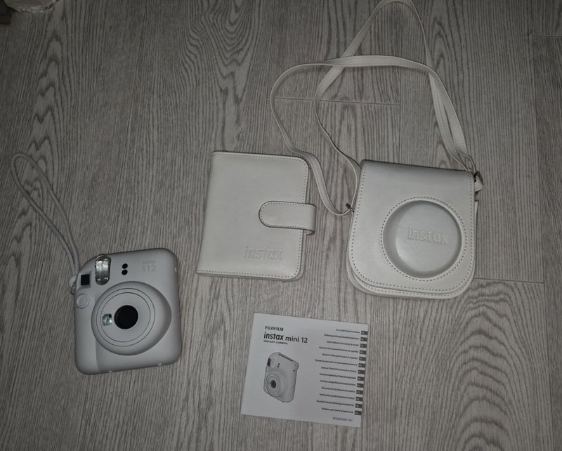 Камера Instax mini 12 (белый)