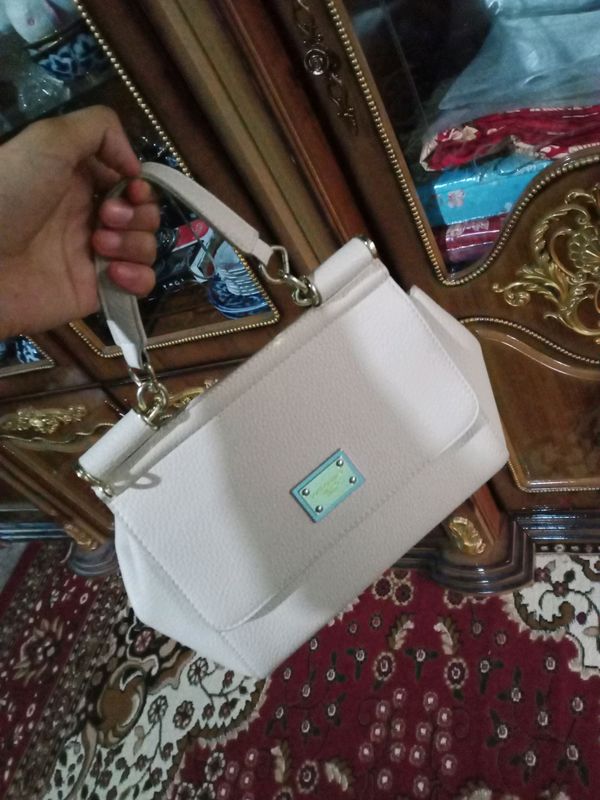 brendiviy sumka:Dolce&Gabbana 330.000 yangi brendiviy sumka:Dolce&Gabbana 330.000 yangi
