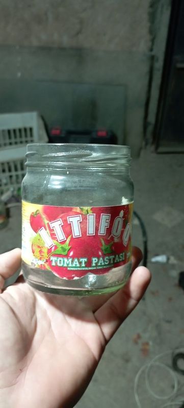 Tomatni bonkasi sotiladi