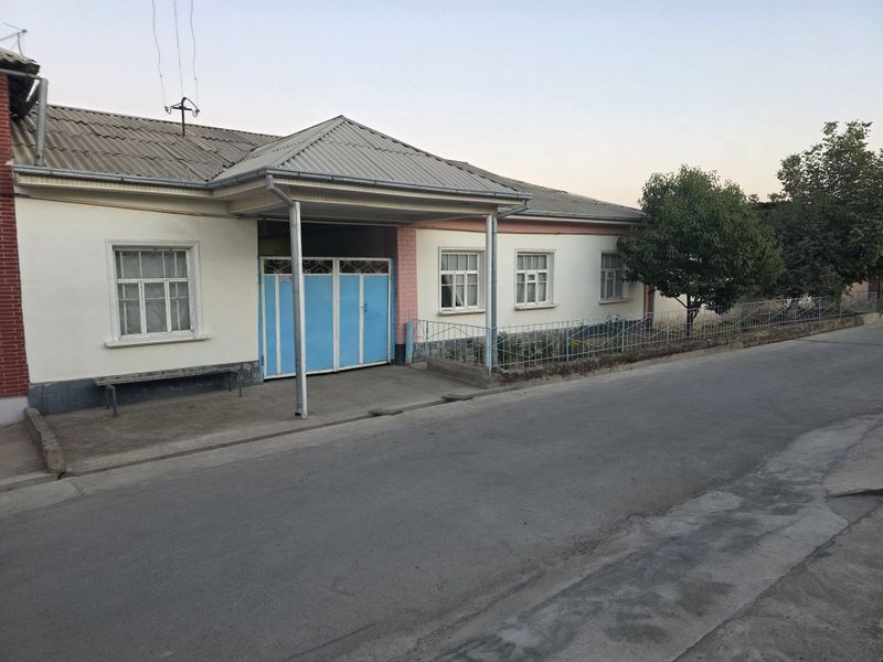 Uy sotiladi tayyor uchaska