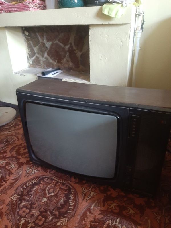 Televizor tekinga beriladi Televizor tekinga beriladi