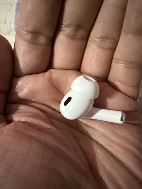 Airpods pro 2 левый наушник оригинал A2699