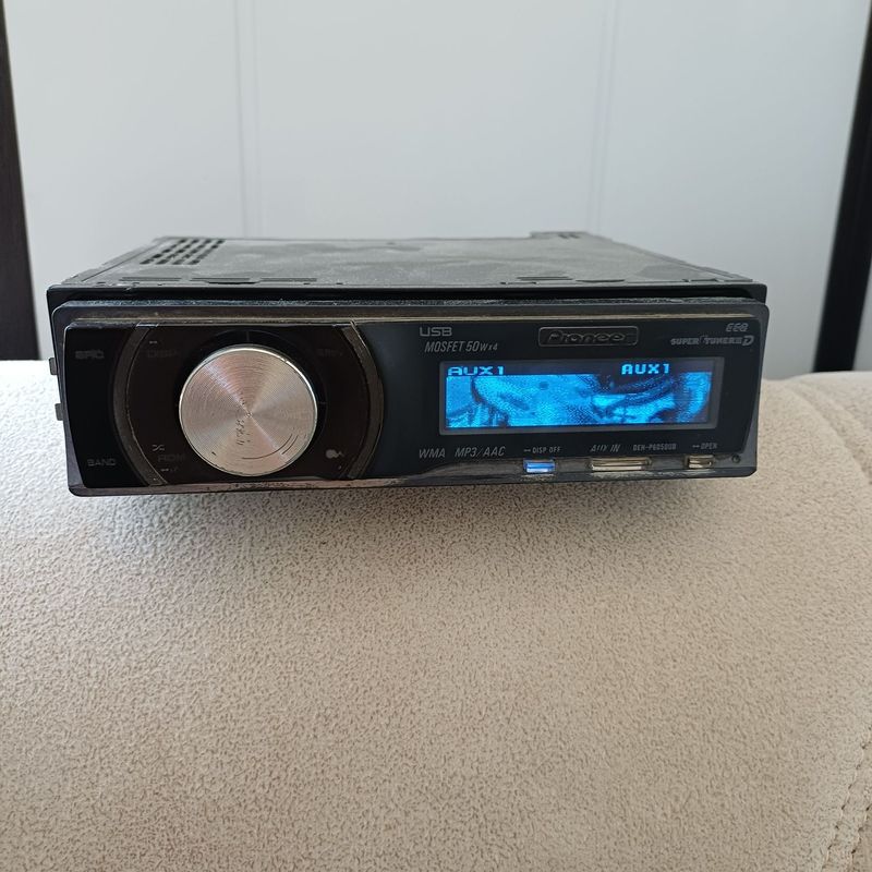 Pioneer 6050 ko'k podsvetkali