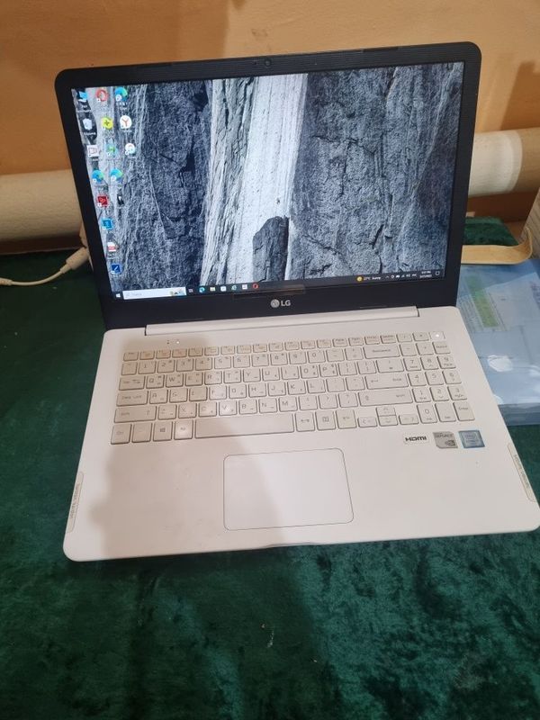LG notebook sotiladi holati zor LG notebook sotiladi holati zor