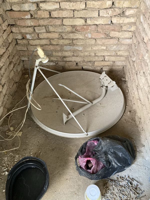 Parabalka antena sotiladi Parabalka antena sotiladi