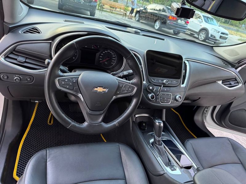 Malibu 2 turbo, 2020 Malibu 2 turbo, 2020